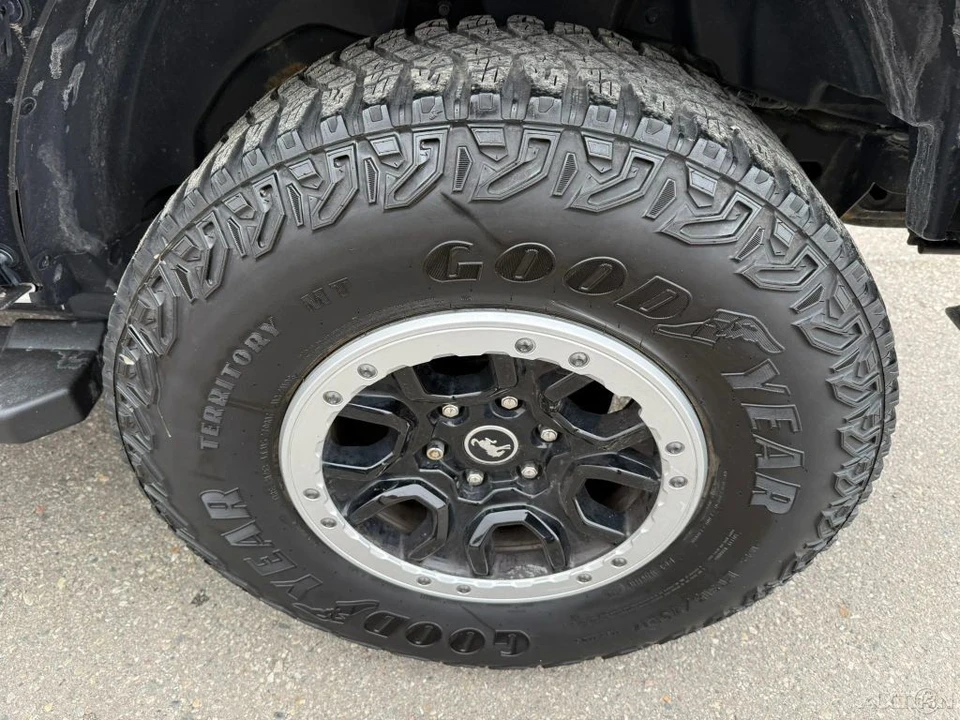 2023 Ford Bronco 6th Gen - Image 10 of 12