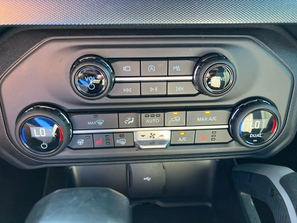 2023 Ford Bronco 6th Gen - Image 16 of 20