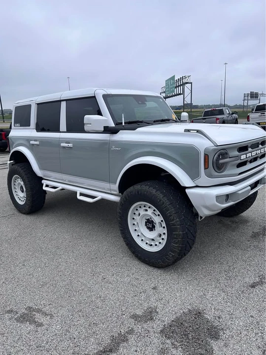 2023 Ford Bronco 6th Gen - Image 4 of 9