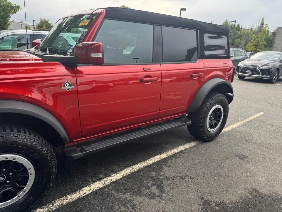 2023 Ford Bronco 6th Gen - Image 4 of 9