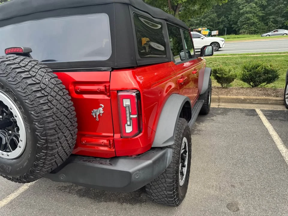 2023 Ford Bronco 6th Gen - Image 9 of 9