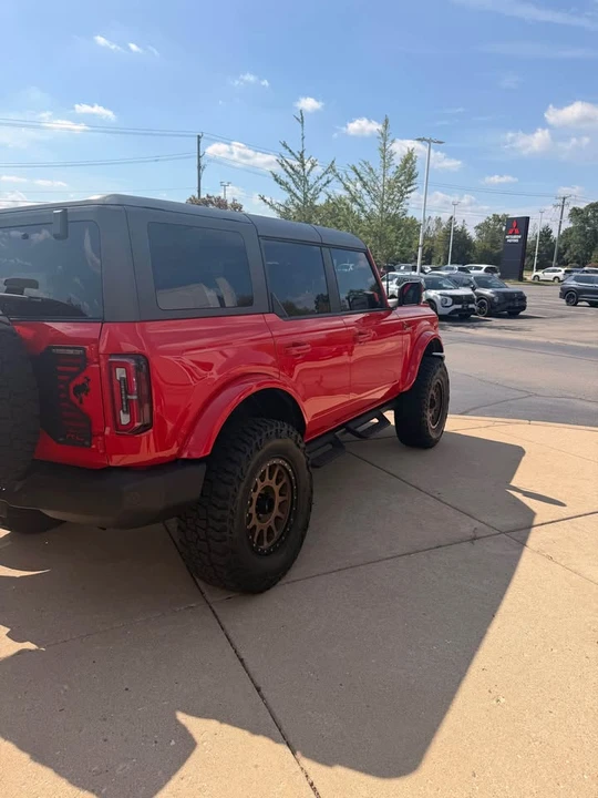 2023 Ford Bronco 6th Gen - Image 5 of 10