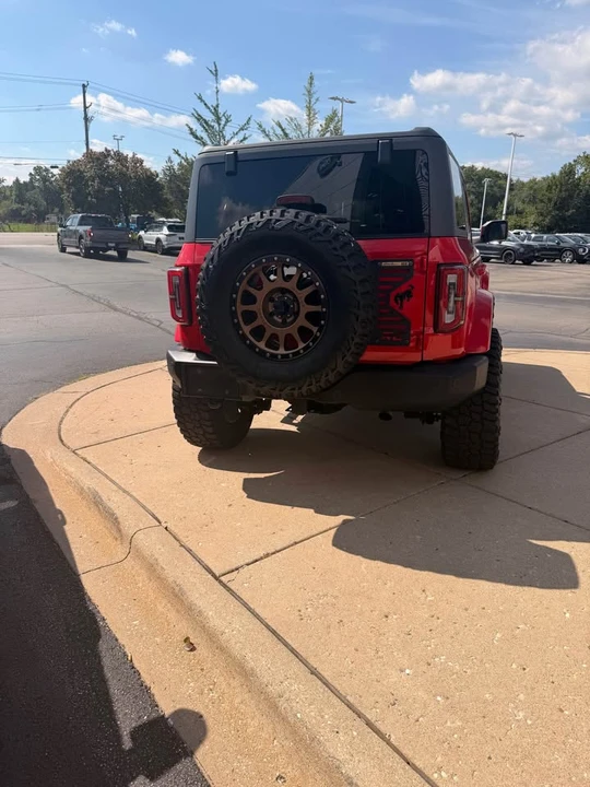 2023 Ford Bronco 6th Gen - Image 6 of 10