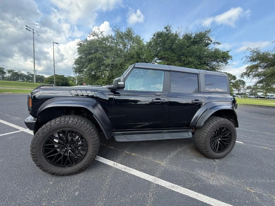 2023 Ford Bronco Raptor 6th Gen - Image 7 of 31