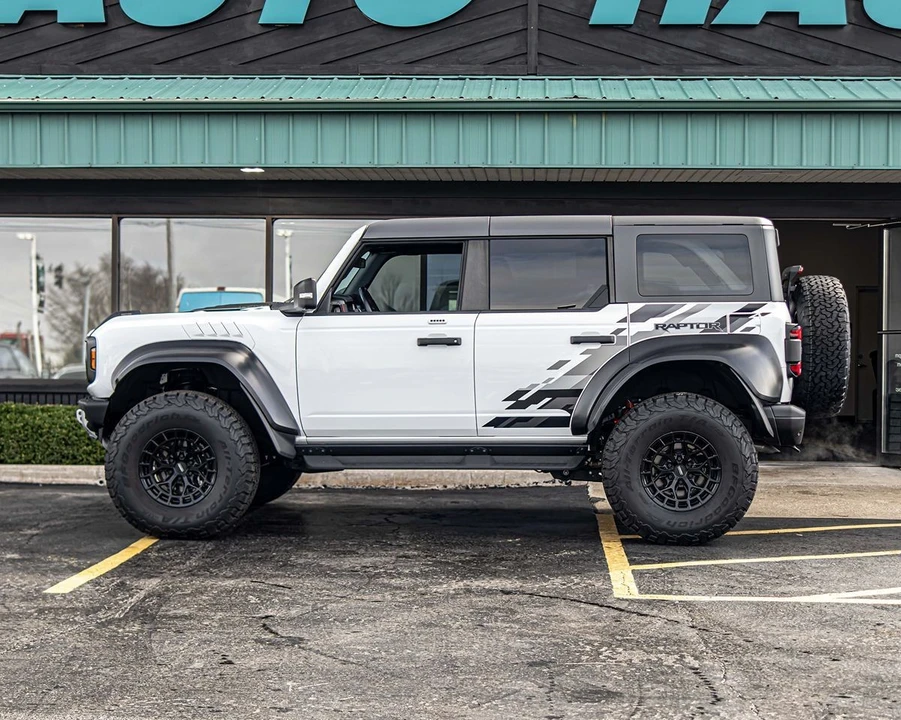 2023 Ford Bronco Raptor 6th Gen - Image 6 of 31