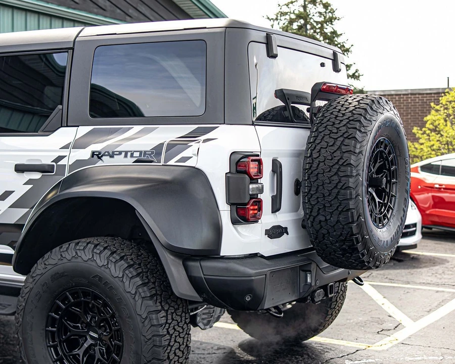 2023 Ford Bronco Raptor 6th Gen - Image 13 of 31