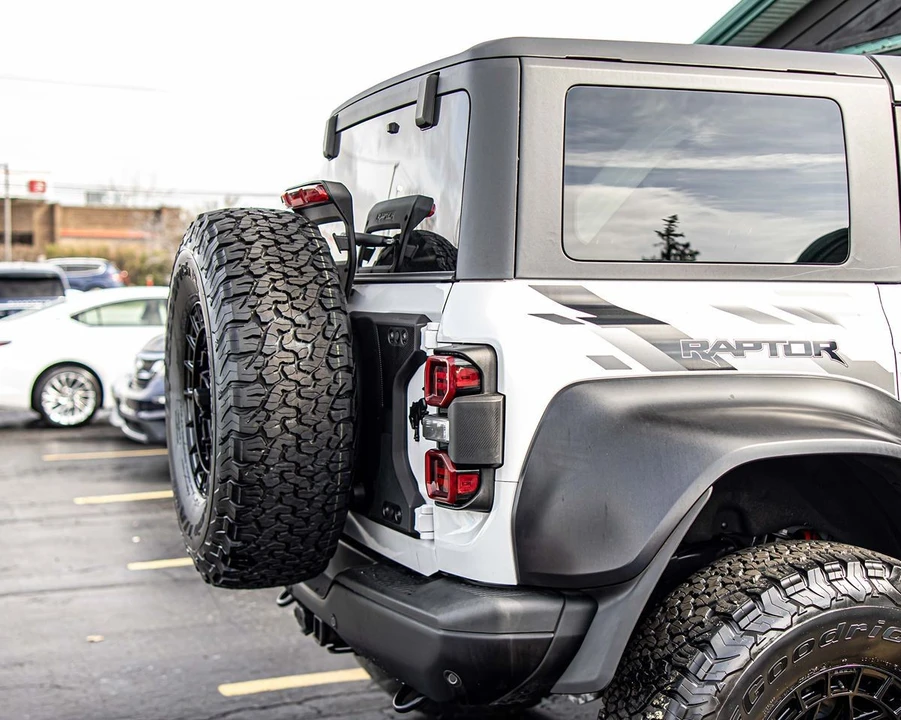 2023 Ford Bronco Raptor 6th Gen - Image 14 of 31