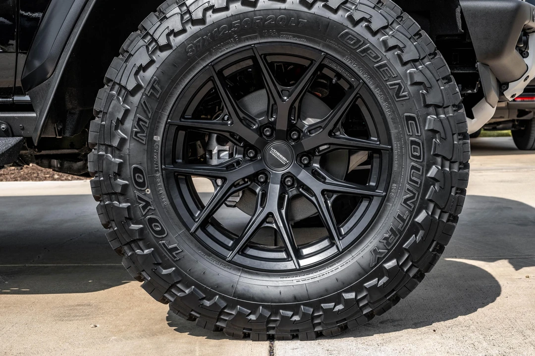 2023 Ford Bronco Raptor 6th Gen - Image 12 of 31
