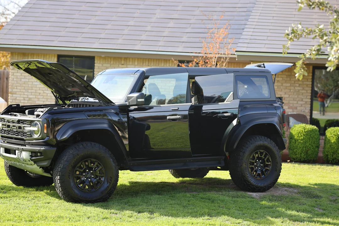 2023 Ford Bronco Raptor 6th Gen - Image 13 of 31