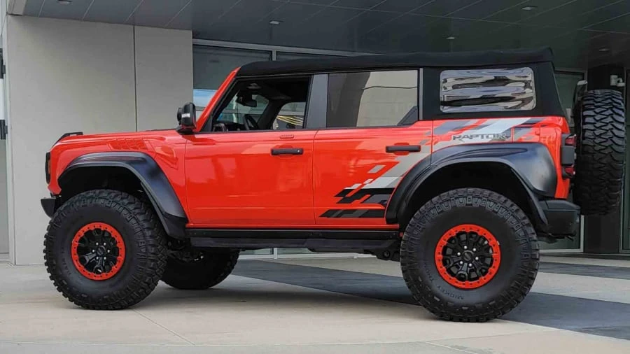 2023 Ford Bronco Raptor 6th Gen - Image 9 of 25