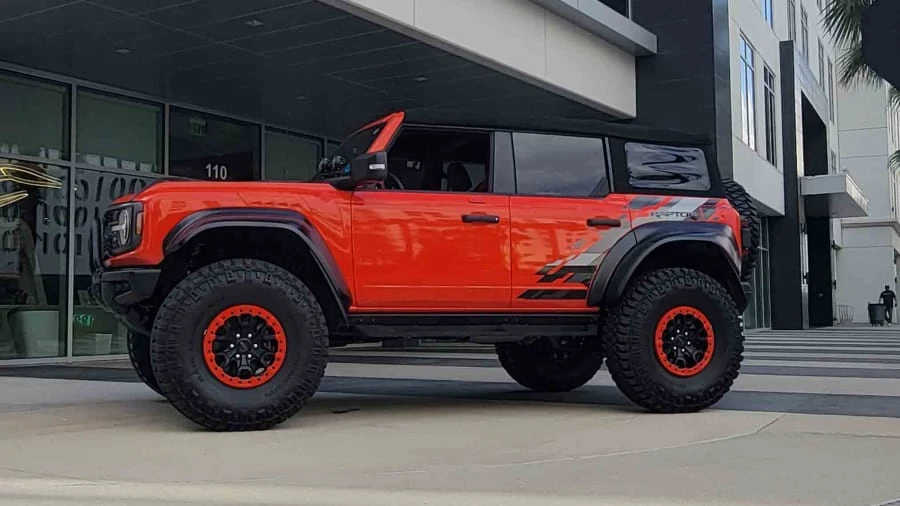 2023 Ford Bronco Raptor 6th Gen - Image 15 of 25