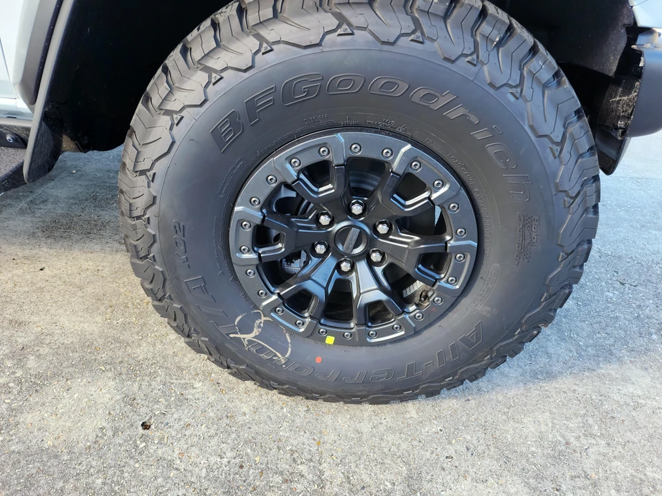 2023 Ford Bronco Raptor 6th Gen - Image 15 of 17