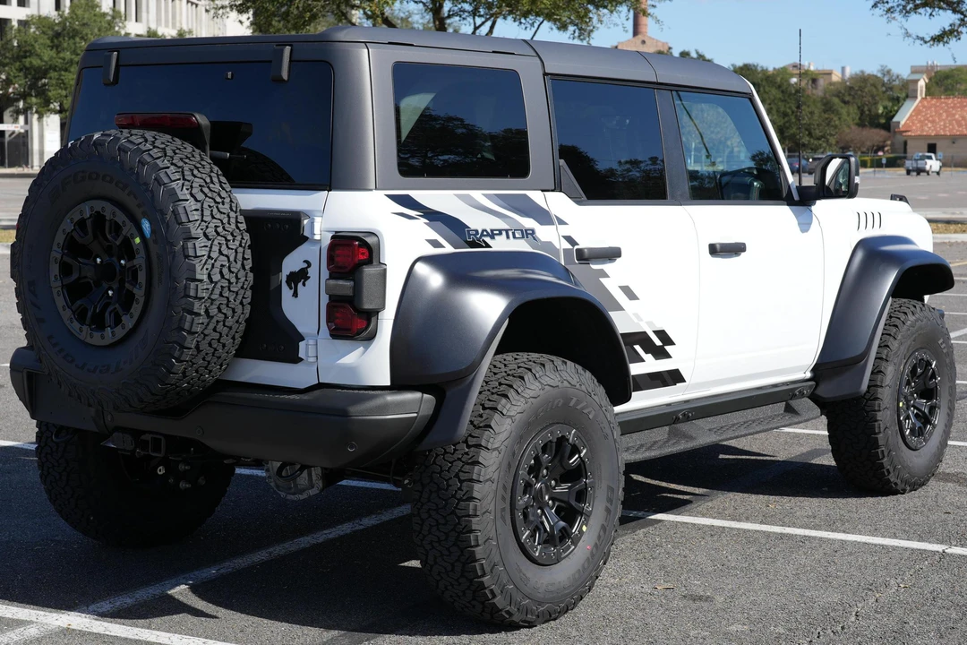 2023 Ford Bronco Raptor 6th Gen - Image 4 of 17
