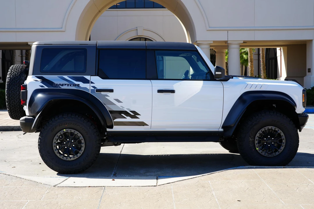 2023 Ford Bronco Raptor 6th Gen - Image 3 of 17