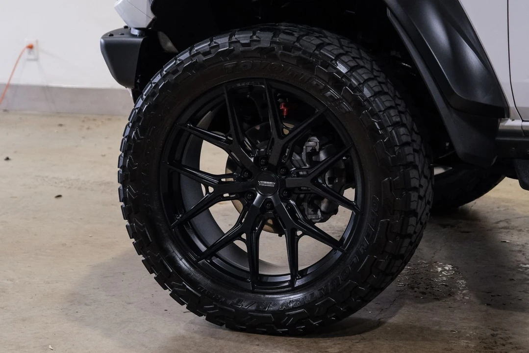 2023 Ford Bronco Raptor 6th Gen - Image 10 of 12