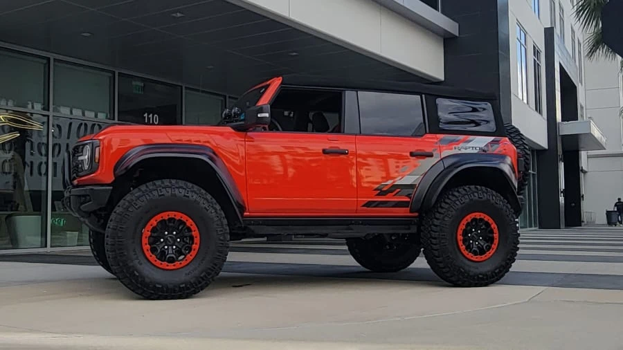 2023 Ford Bronco Raptor 6th Gen - Image 15 of 31