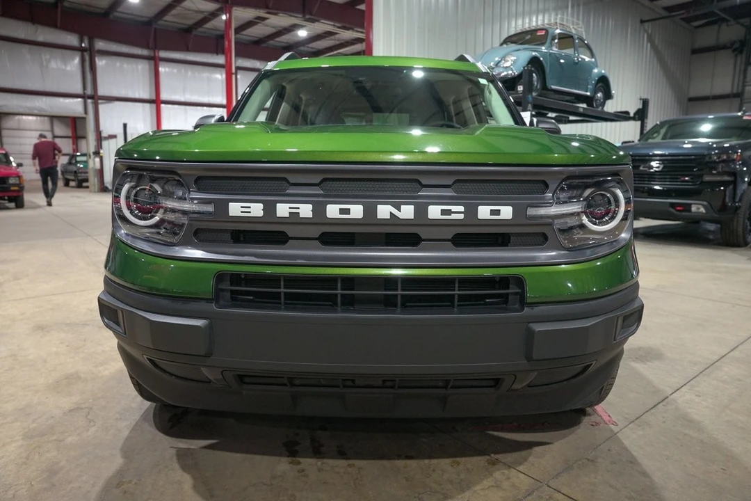 2023 Ford Bronco 6th Gen - Image 13 of 21