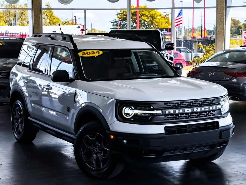 2023 Ford Bronco Sport - Image 2 of 21