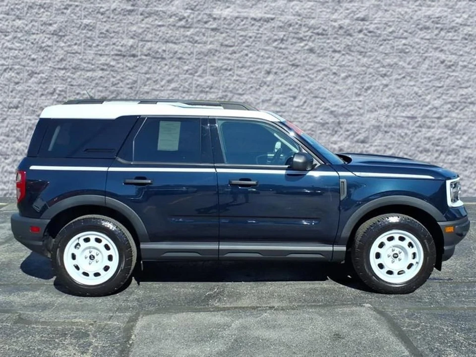 2023 Ford Bronco Sport - Image 2 of 21