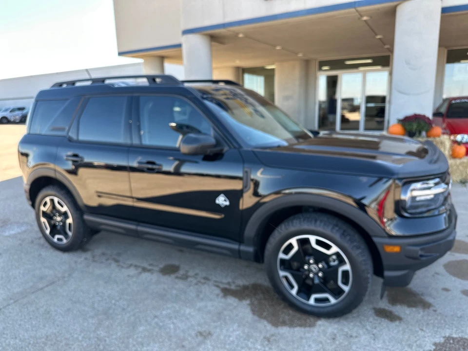 2023 Ford Bronco Sport - Image 2 of 21