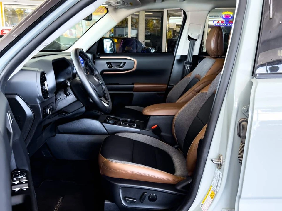 2023 Ford Bronco Sport - Image 27 of 31