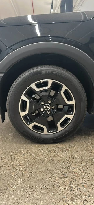 2023 Ford Bronco Sport - Image 3 of 19
