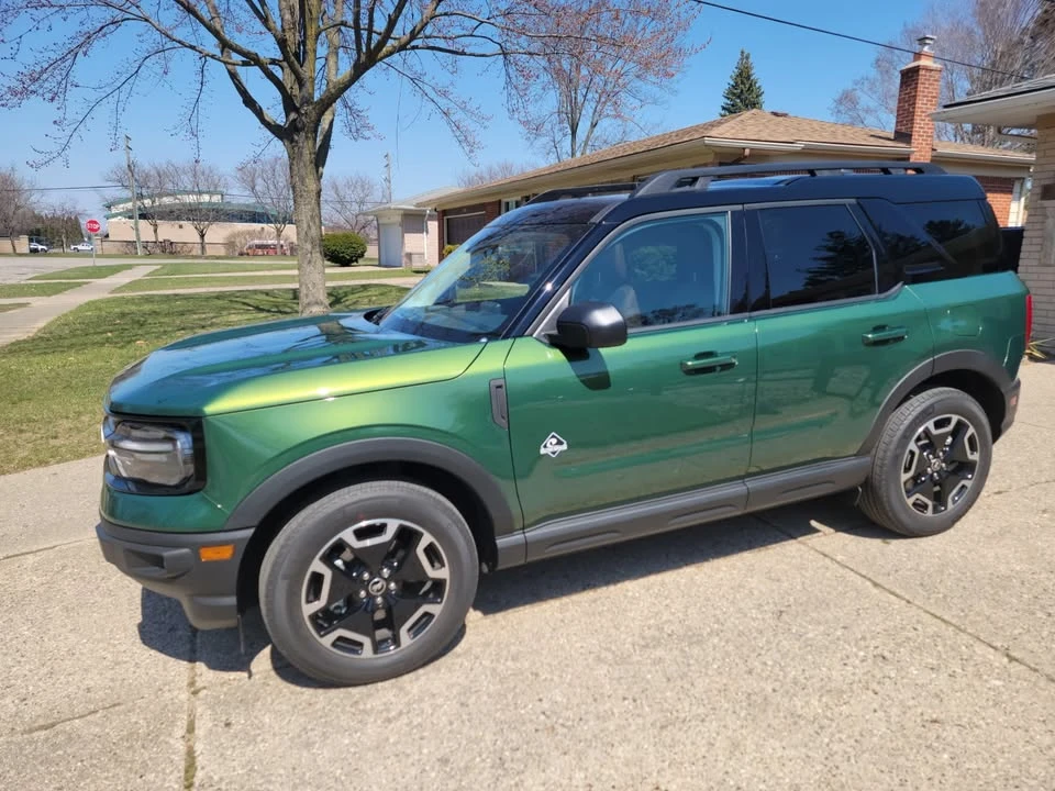 2023 Ford Bronco Sport - Image 2 of 3