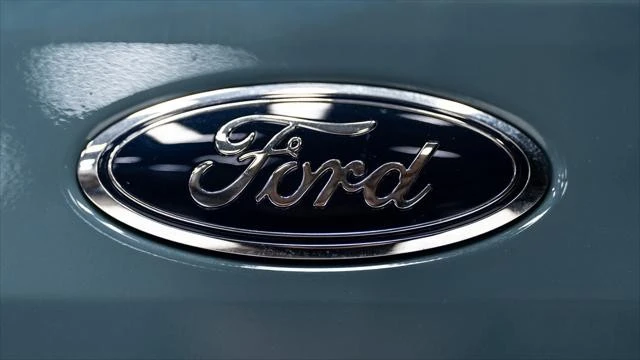 2023 Ford Bronco 6th Gen - Image 15 of 31