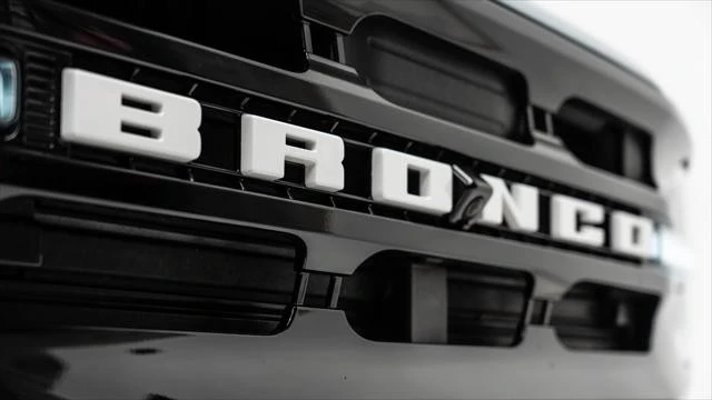 2023 Ford Bronco 6th Gen - Image 28 of 31