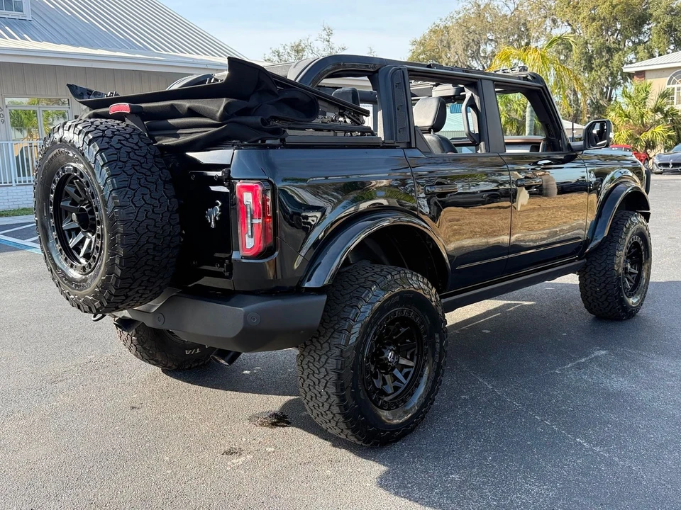 2023 Ford Bronco 6th Gen - Image 5 of 12