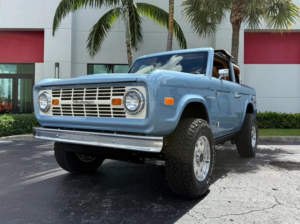 2023 Ford Bronco 6th Gen - Image 6 of 21