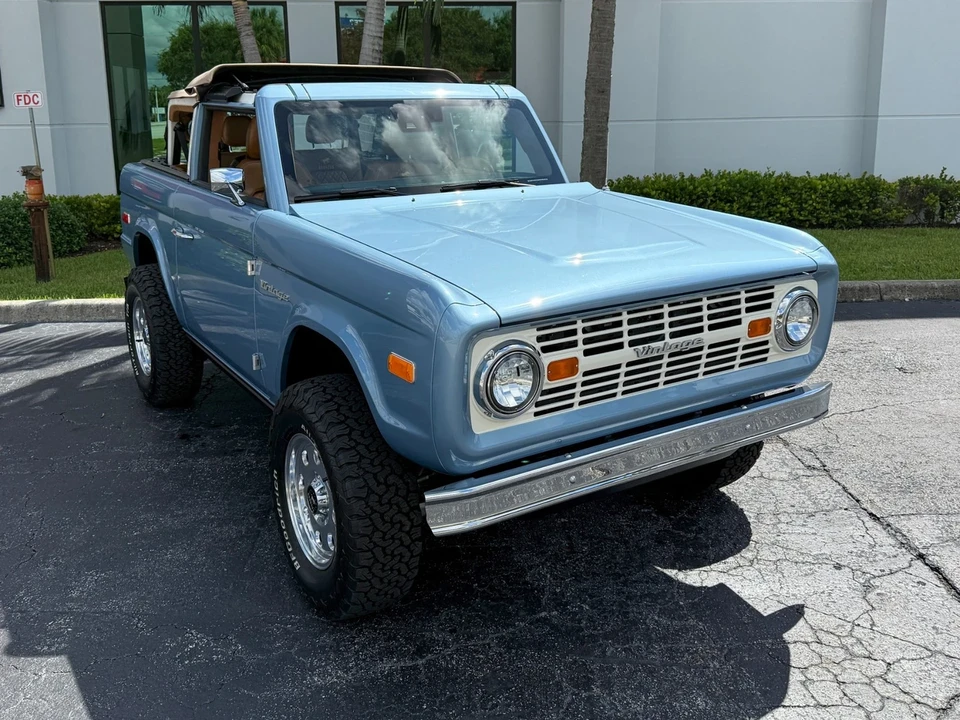 2023 Ford Bronco 6th Gen - Image 14 of 21