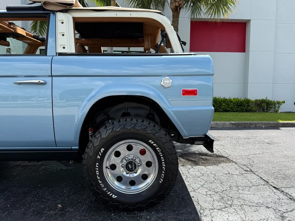 2023 Ford Bronco 6th Gen - Image 21 of 21
