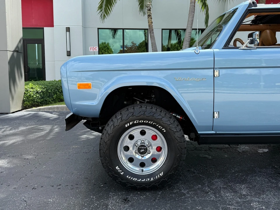 2023 Ford Bronco 6th Gen - Image 20 of 21