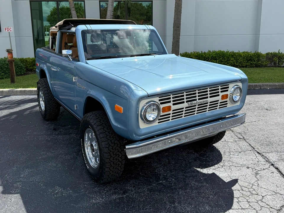2023 Ford Bronco 6th Gen - Image 14 of 21