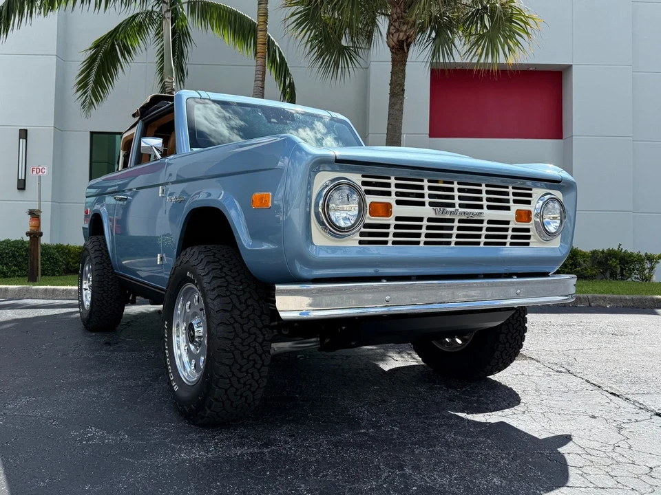 2023 Ford Bronco 6th Gen - Image 4 of 21