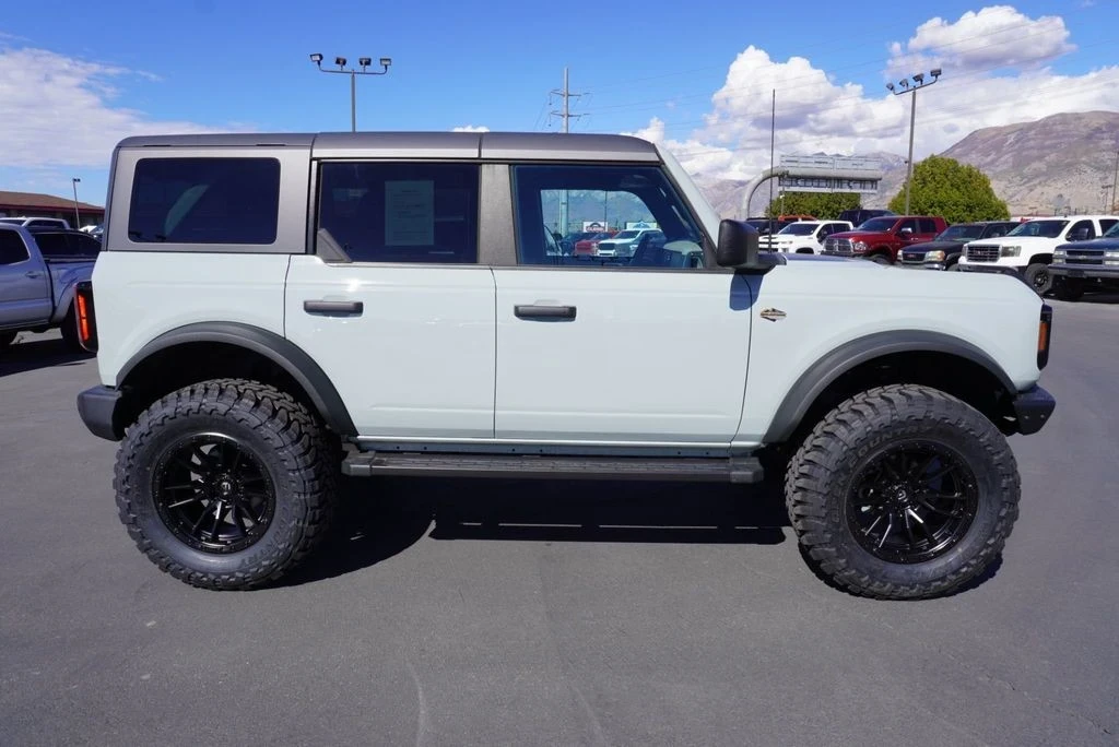 2023 Ford Bronco 6th Gen - Image 12 of 12