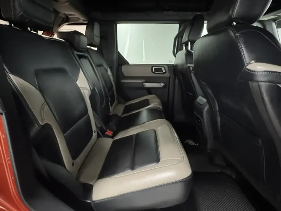 2023 Ford Bronco 6th Gen - Image 15 of 20