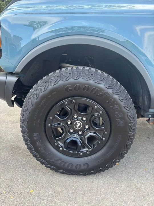 2023 Ford Bronco 6th Gen - Image 2 of 10