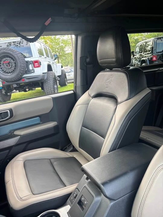 2023 Ford Bronco 6th Gen - Image 8 of 10