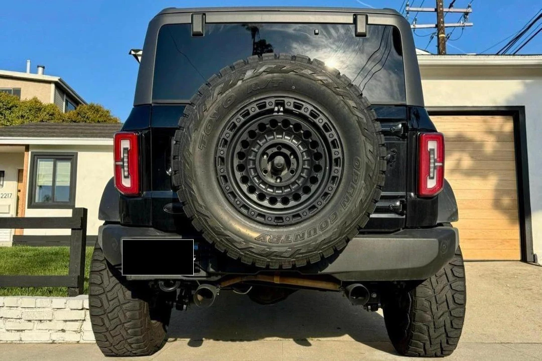 2023 Ford Bronco 6th Gen - Image 4 of 31