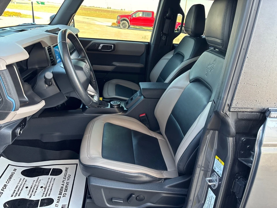 2023 Ford Bronco 6th Gen - Image 9 of 12