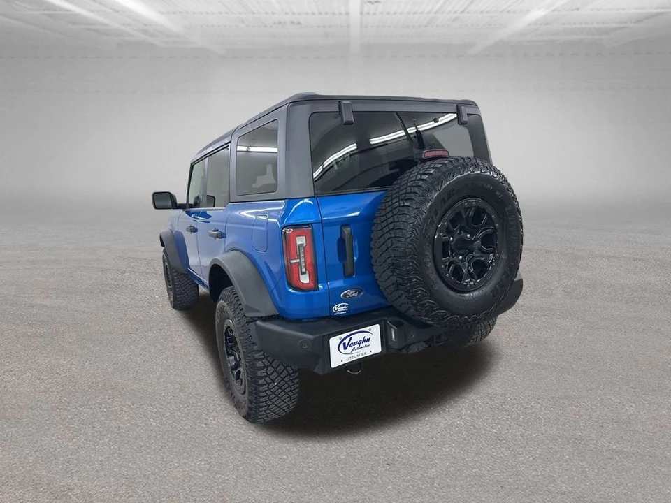 2023 Ford Bronco 6th Gen - Image 10 of 12