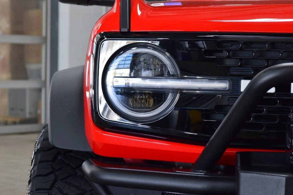 2023 Ford Bronco 6th Gen - Image 10 of 31