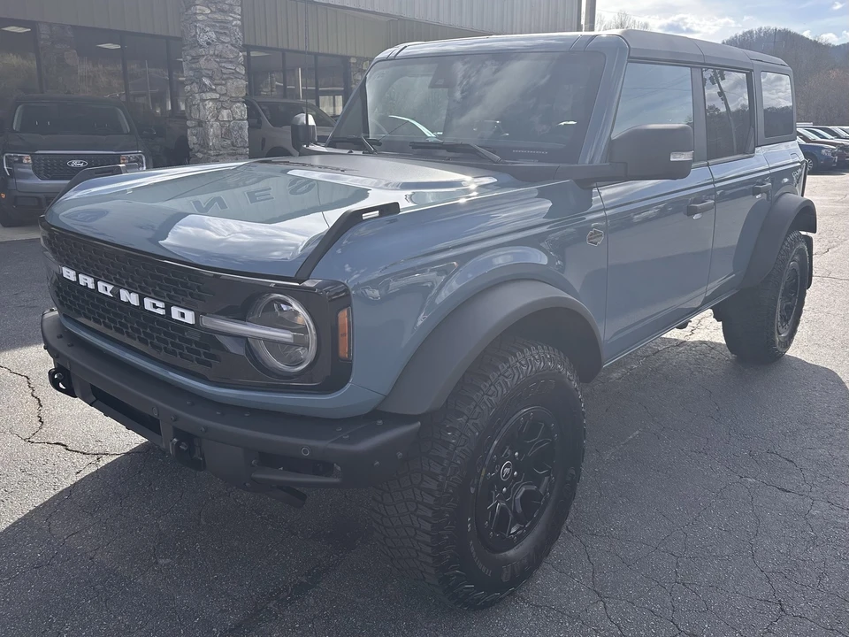 2023 Ford Bronco 6th Gen - Image 2 of 21