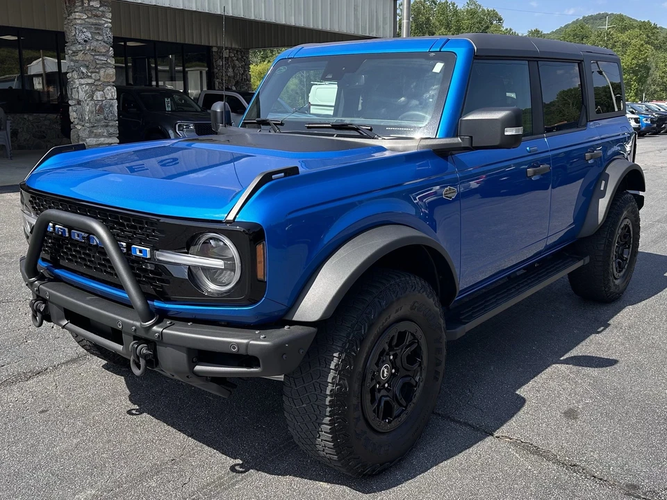 2023 Ford Bronco 6th Gen - Image 2 of 12
