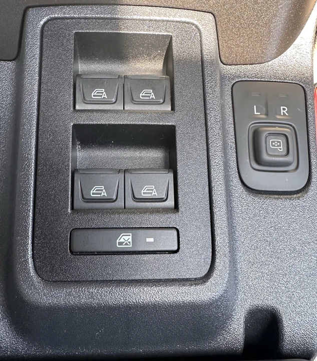 2023 Ford Bronco 6th Gen - Image 19 of 21