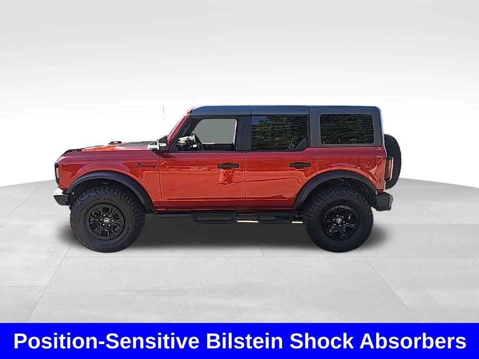2023 Ford Bronco 6th Gen - Image 10 of 12