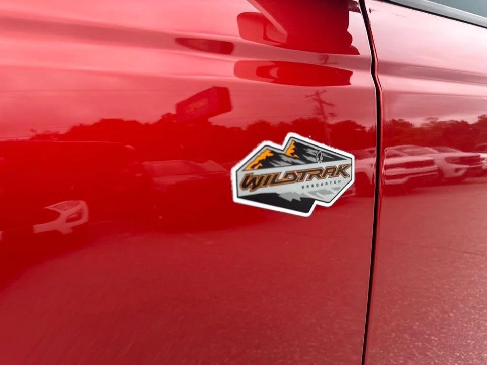 2023 Ford Bronco 6th Gen - Image 24 of 25