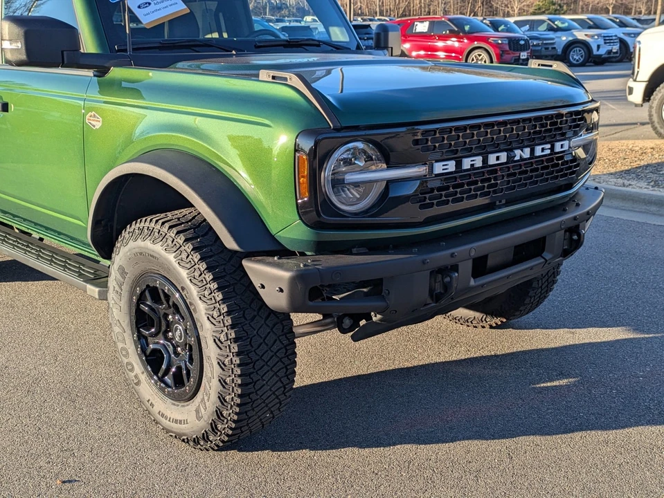 2023 Ford Bronco 6th Gen - Image 10 of 12